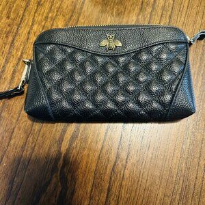 -New Black clutch